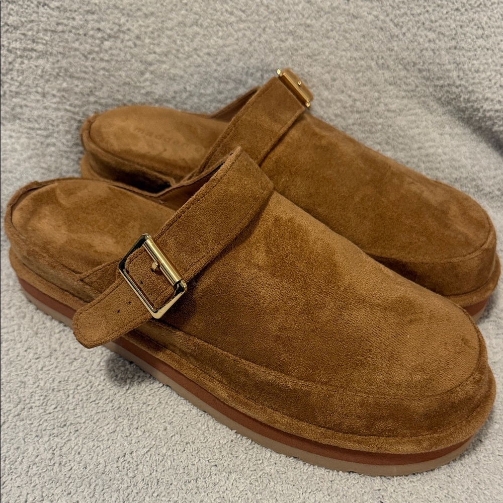 Madden Girl Graham Clogs